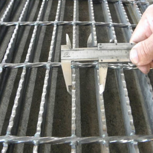 Serrated Shape Galvanized Steel Grating for Multi-applications